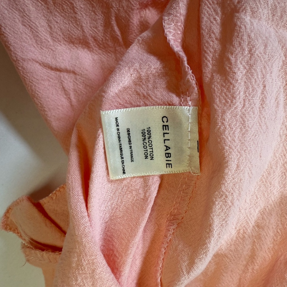 Women’s Light Pink Blouse with Ruffle Trim on sleeves and bottom. SizeXL. - Picture 3 of 8
